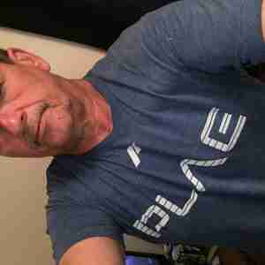 My pics White 56 5’9” 190lbs 7.5” cut brown hair blue eyes love to please women in any way exspecially with oral Puss