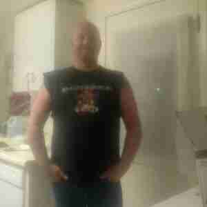 Me,myself & I 5'11, 210, blue eyes self employed male searching for adult fun with sexxxy sassy woman Bald horny white male
