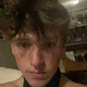 Horny I am tall blue eyes brown hair Come over let’s have fun