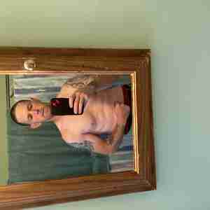 Me 36white clean and loves nice butts. Loves head then fuck. Love to lik a clean clit till you cum Cunt