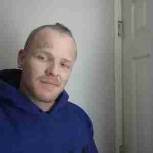 My sexiness White athletic built . Humorous, fun to be around. And loves to please the ladies Fuck sex
