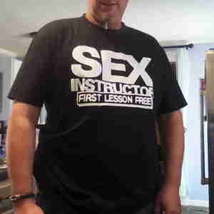 Dominant male looking for Submissive female Lady need be dominant want be my slave Dominant