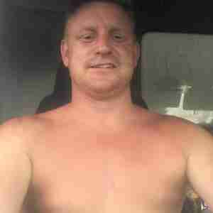 Fun Looking for someone who can show me a good time Naughty fun