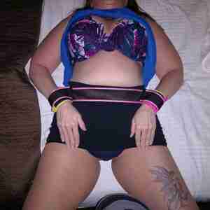 Submissive Las Vegas wife wants the biggest cock that is ready to fuck her She likes to dress sluty and to be fucked hard and