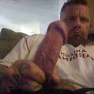 For you horny ladies Fat cock for nasty girls .. hit Me up let's Fat throbing cock