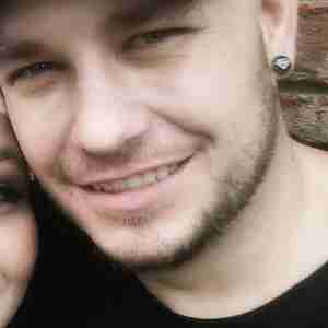 Me Names Josh
I'm 38 and in a open relationship
Looking for occasional one night stands .