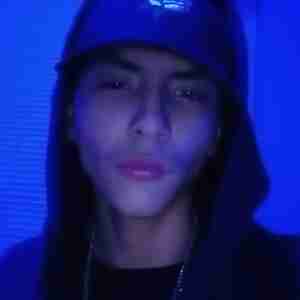 Yours truly What I look like KM