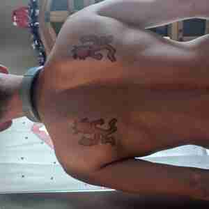 Me I'm sexy an I know it Girls that just wanna fuck like me