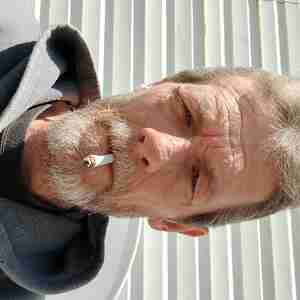 Lonely man! Looking for women who want sex Horny