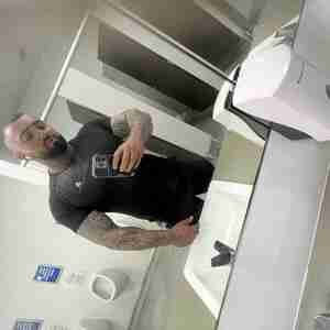 Huss Tattoo muscular Sexy