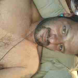Me Sexy hott Tongue pierced 8inch cock love to satisfy