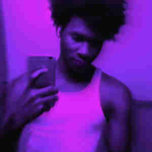 Me Chill Vibing