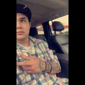 Lets chat or lets meet up? Shoot me a message, lets chat! ?
