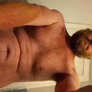 Horny and Hard 43 single and would love to do anything you ladies want text me If you want to have to come to you or you