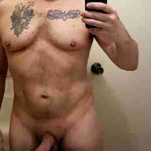 Seeking female workout friend Jus hangn LS Male seeking teammate