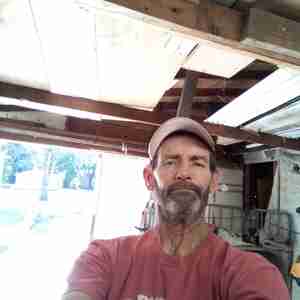 It's me Straight guy looking for some fun. I will lick all day and night Licker in front
