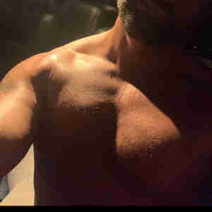 Picssss ? & ?️  gym goer, single dad in da house. Muscular tall