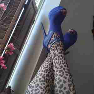 leg's and heels i just ❤️ shoe shopping #legs #heels #heelporn #footfetish
