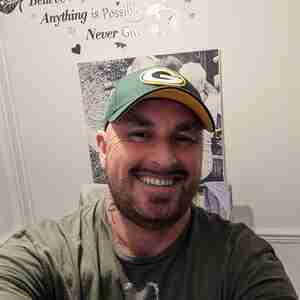 Mr GG I'm a single guy with a dad bod that's looking to have fun. GG
