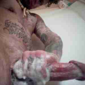Fat cock for nasty wet girls Fat juicy cock for horny girls trying to get fucked and sucked Fat cock ,throbing,deep in ur