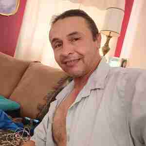 Albuquerque hunk 5'10 180 lbs goodlooking healthy good shape very very active 45 from Albuquerque n.m Hunkone69