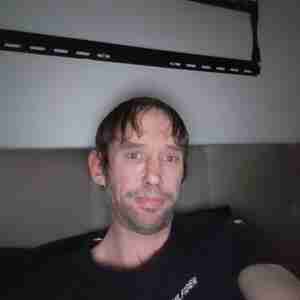 Syurtu39 Bored and horny Hiya