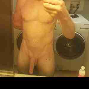 Sexaddickt Looking for girls who know how to fuck Love sex