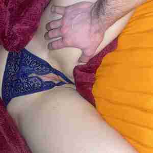 Pound town Titties out! Sexy wife brunette milf