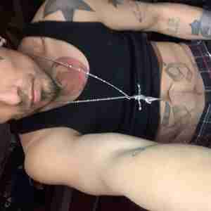 Mike Here! WzuP I’m 39 5’7 160lbs 6in a half cut and shaved some. Hit me up. Single
