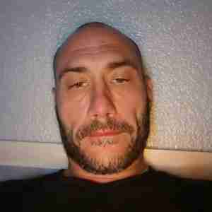 Fuck me and I'll fuck u Fun open minded rescky and bi with ice Meth gang bang