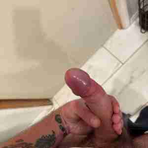 Gang fuck If you down I’m down #gangbang #whosdown #location ? #sexy