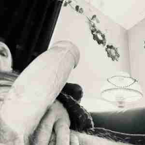 More mouths the merrier lick n suck all nite Blow job