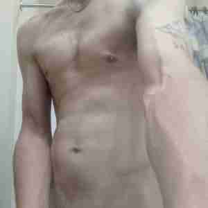 Kansas  Fun Let's party fellas don't be shy come say hi. #hookup # lawrence