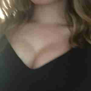 Available for both in call and out call Discreet hookup Discreet hookup