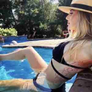 Hello am available for any kind of fun I give you the best service I render all kinds of services...WhatsApp  only +1