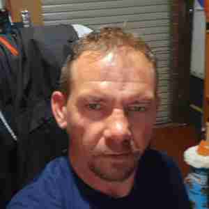 Standard A 41yo man that dose not take selfies well. But is genuinely a good caring man with a heart, i can sometimes be a