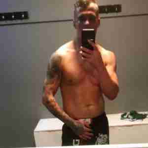 Men for woman Master in clitoris mechanics with minor in nothing. Im a master ass eater. I have a condition that let's me