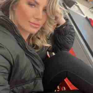 Am available for meet up I render all kinds of services...WhatsApp  only +1 2812505615