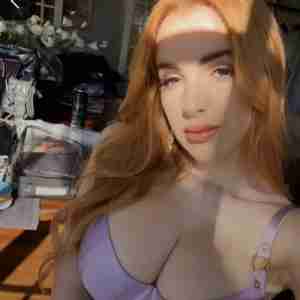 Who’s in for hookup I mean serious people only I render all kinds of services... you can hit me up on Zangi 1402626596 and