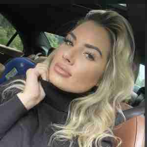 Am available for hookup I render all kinds of services...WhatsApp  only +1 2812505615