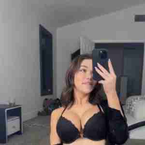 Am down for u Im available for hookup My hot body give you what you want 