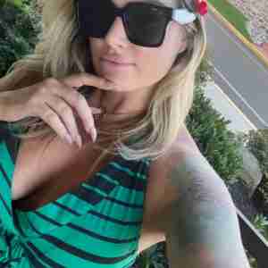 Am available for hookup Dm me different all kinds of services...WhatsApp  only +1 2812505615