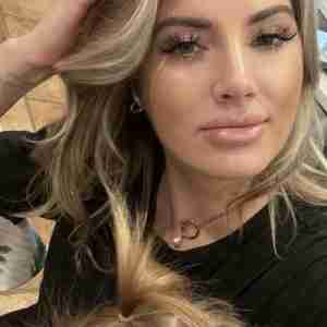 Am available for hookup DM let enjoy tonight all kinds of services...WhatsApp  only +1 2812505615