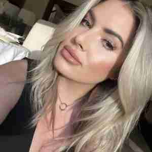 Am available for hookup I render all kinds of services...WhatsApp  only +1 2812505615