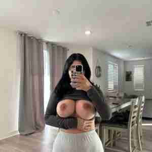 Let's have fun I'm home alone Homealone sexhub textme havefuntogether