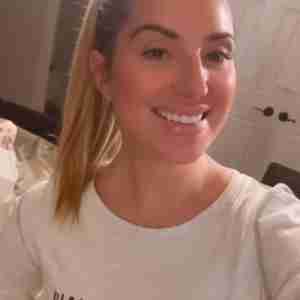 Cute sophia I render all kinds of services...WhatsApp  (484) 986-7591,  me 