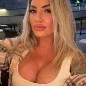 Cutesarahhayes1 you.I'm delighted to have you on my profile. I  love to pamper you