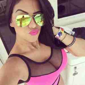 private moments with a lonely girl I stay in centrum city  in big apartament. i've always felt that men of my father's age.