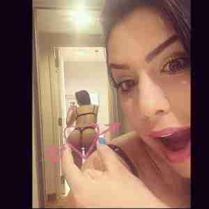 private moments with a lonely girl I stay in centrum city  in big apartament. i've always felt that men of my father's age.