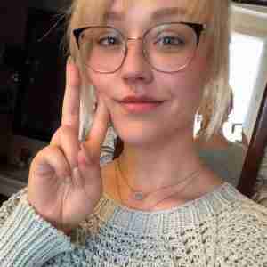 Am honey right now I need a hard dick Hello 👋 I just got invited to this site and am on here to give you a lot of pleasure